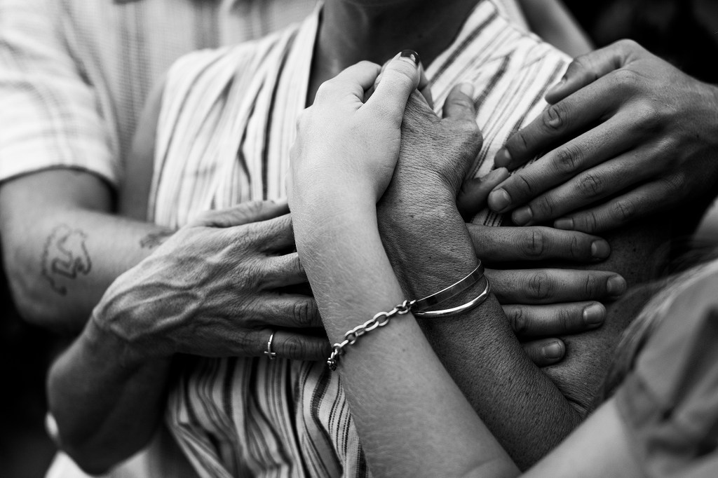 su·per·la·tive /səˈpərlədiv/